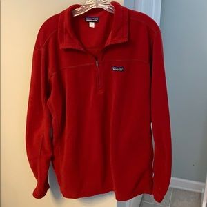 Red fleece pull over men’s